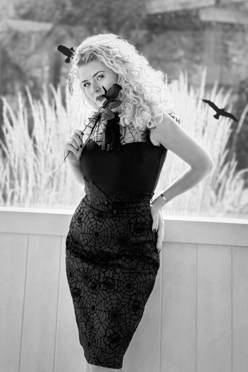 Spider Web Tie Collar Top