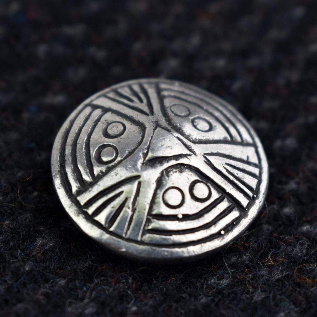 Asgard Tiny face Brooch-Asgard-Dark Fashion Clothing