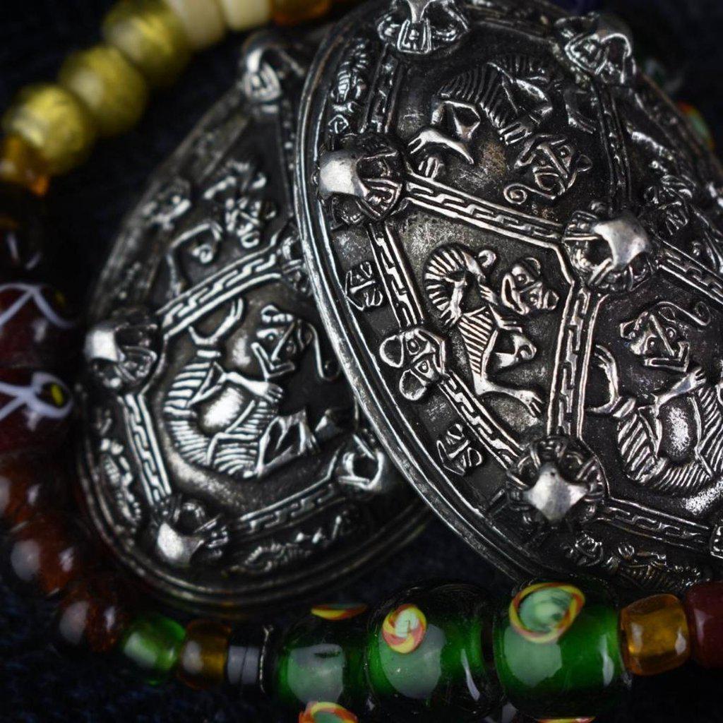 Asgard Pair of Tortoise Brooches-Asgard-Dark Fashion Clothing